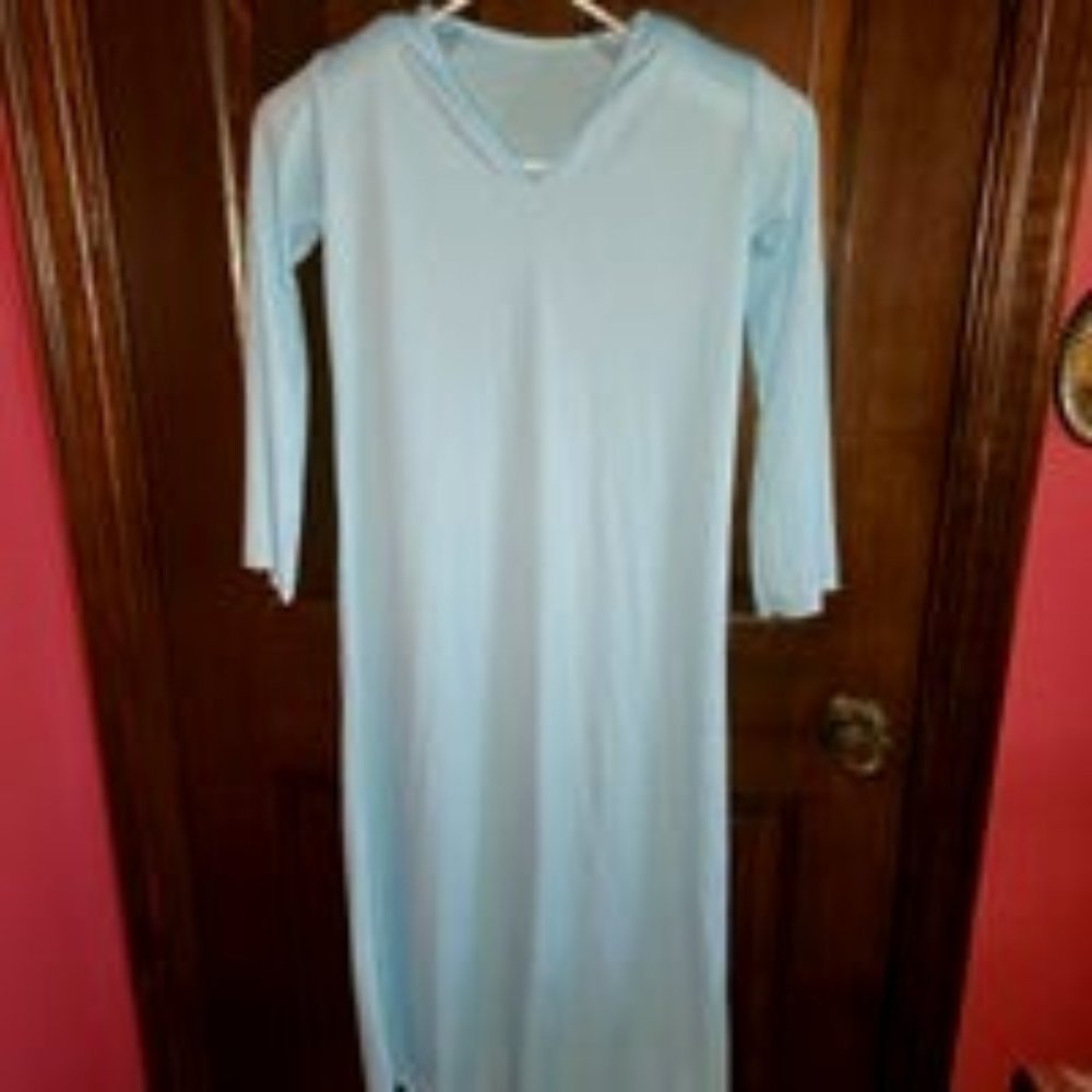 Saint dress costume robe